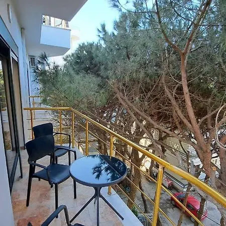 Beachside Living 662 골렘