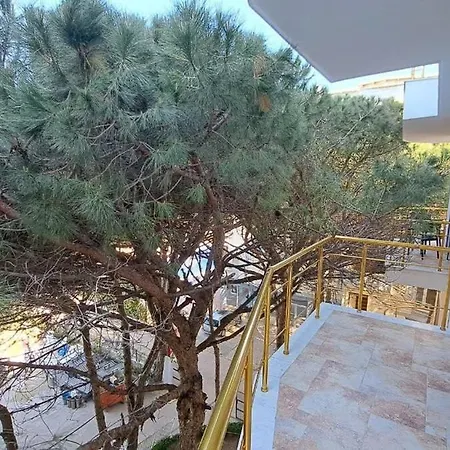 Apartment Beachside Living 662 Golem (Tirana)