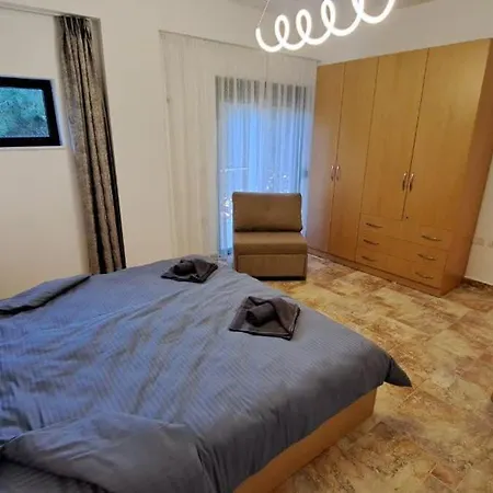 Beachside Living 662 Golem (Tirana)