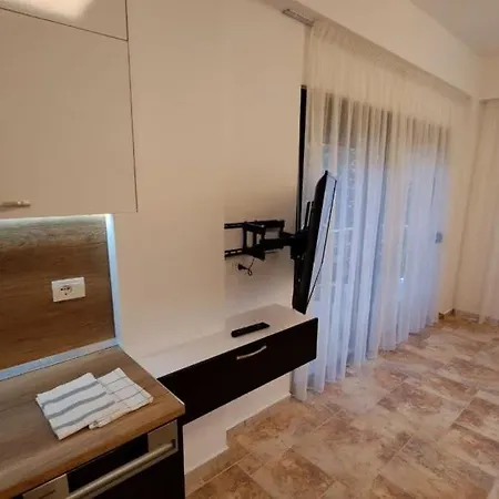 Apartment Beachside Living 662 Golem (Tirana)